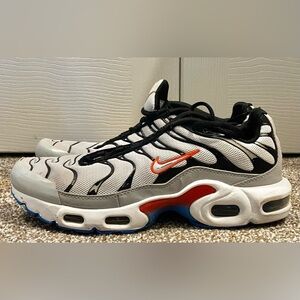 Nike Air Max Plus Remaster Size 6Y Youth Kids White Black Light Photo Blue Shoes